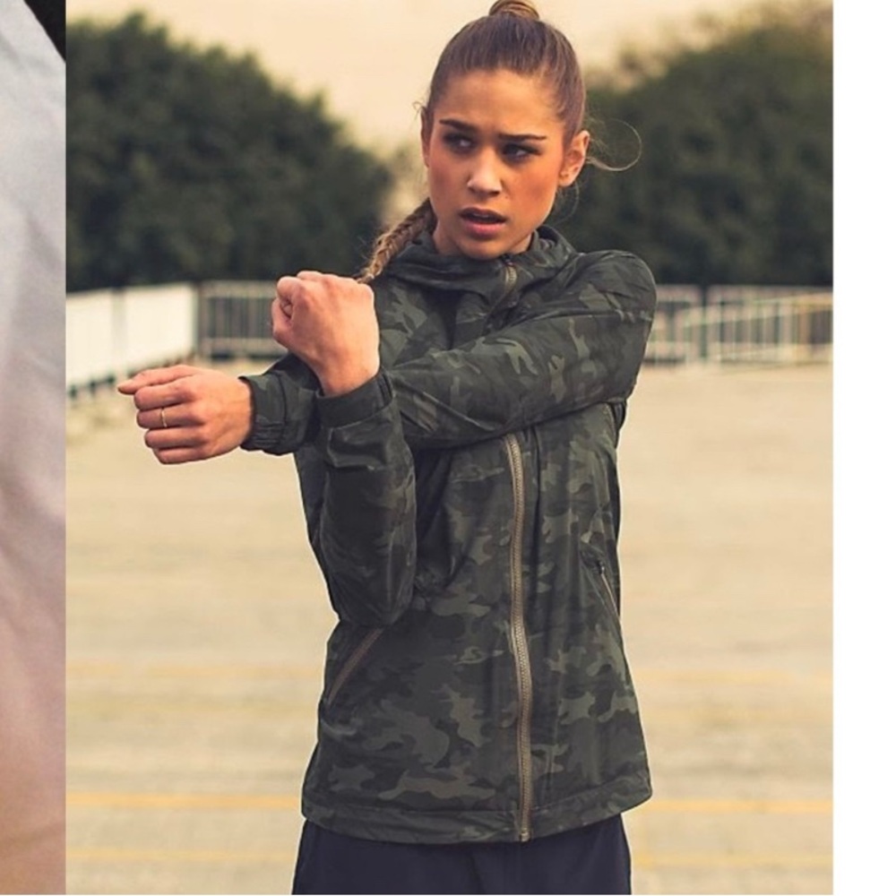 Lululemon Rise & Shine Jacket II
Savasana Camo Fatigue Green